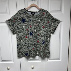 Green Camo Red, White & Blue Star Print Short Sleeve Tee, size XL